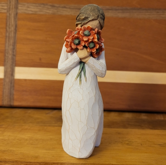 NIB Willow Tree Surrounded By Love 2009 Red-Orange Flowers - Picture 2 of 11